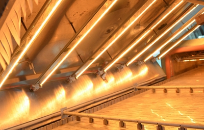 紅外加熱用什么控制溫度:固態(tài)繼電器、機(jī)械式繼電器或功率控制器?